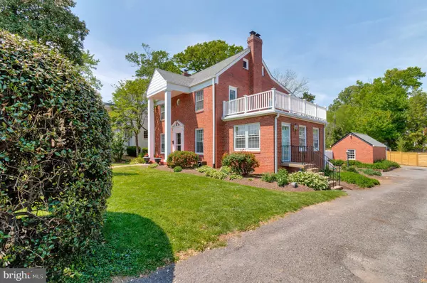 Arlington, VA 22205,6211 LANGSTON BLVD