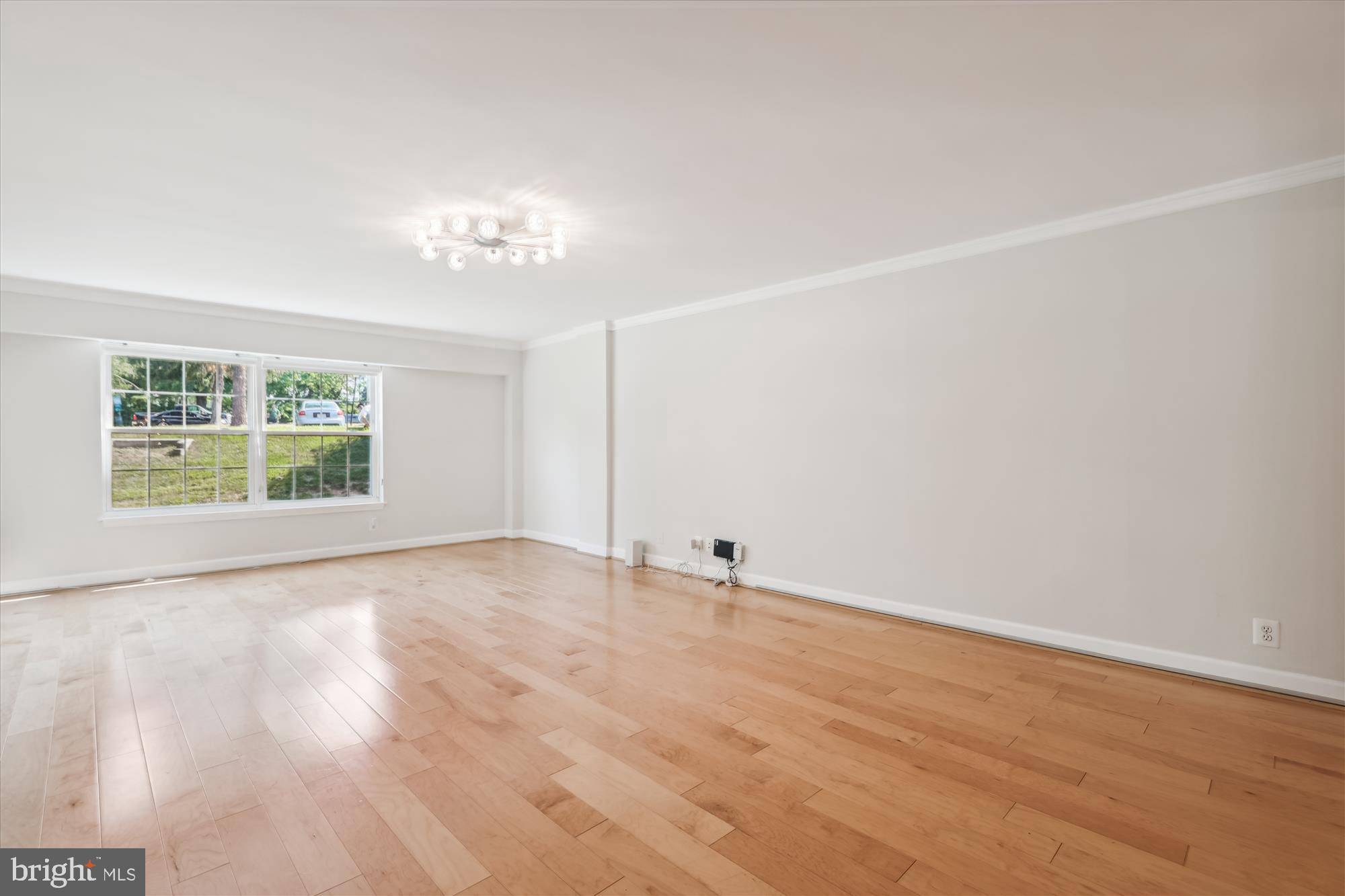 Mclean, VA 22102,7621 TREMAYNE PL #111