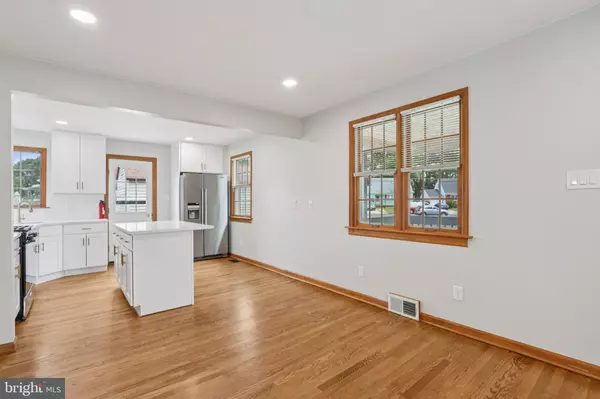 Bellmawr, NJ 08031,16 PARK DR