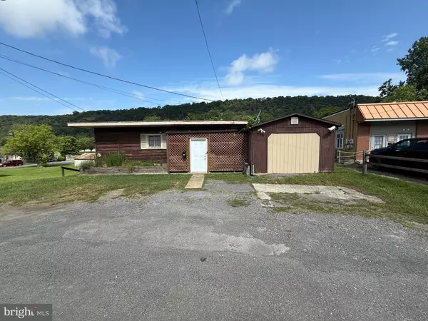 Berkeley Springs, WV 25411,892 S WASHINGTON ST