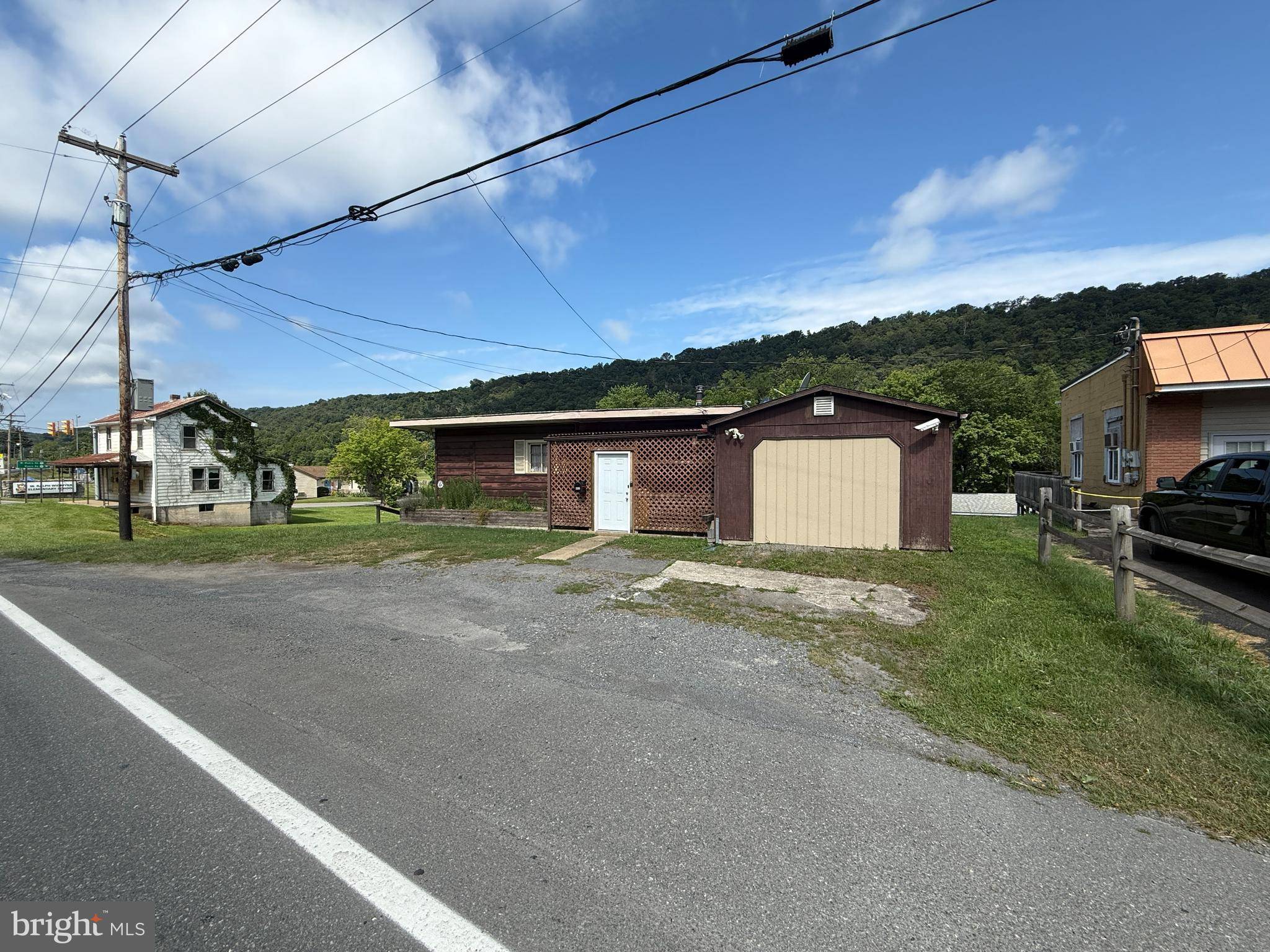 Berkeley Springs, WV 25411,892 S WASHINGTON ST