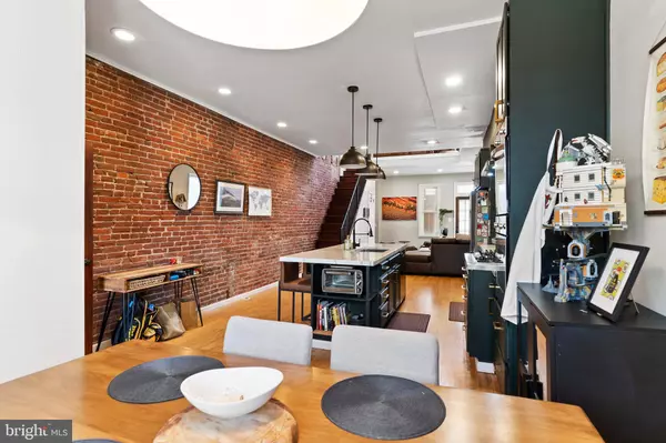 Harrisburg, PA 17102,1922 PENN ST