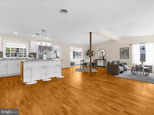 Shady Side, MD 20764,4722 OAK RD