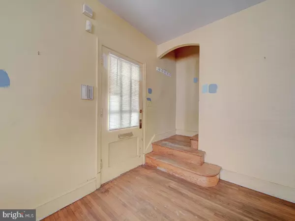 Washington, DC 20018,2824 MYRTLE AVE NE