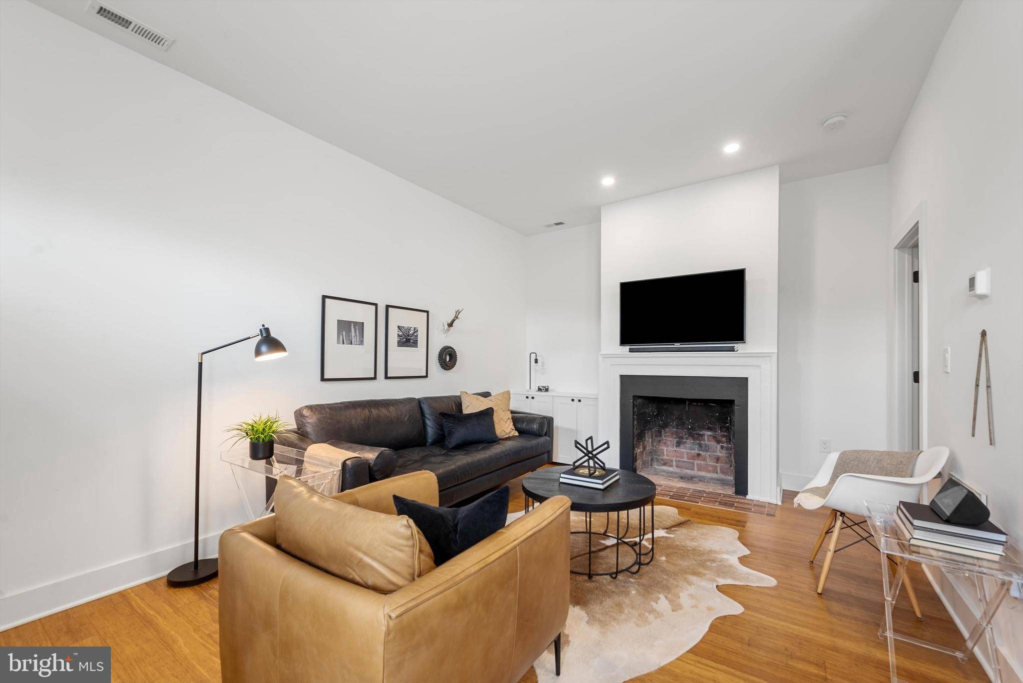 Winchester, VA 22601,411 LOUDOUN ST N #104