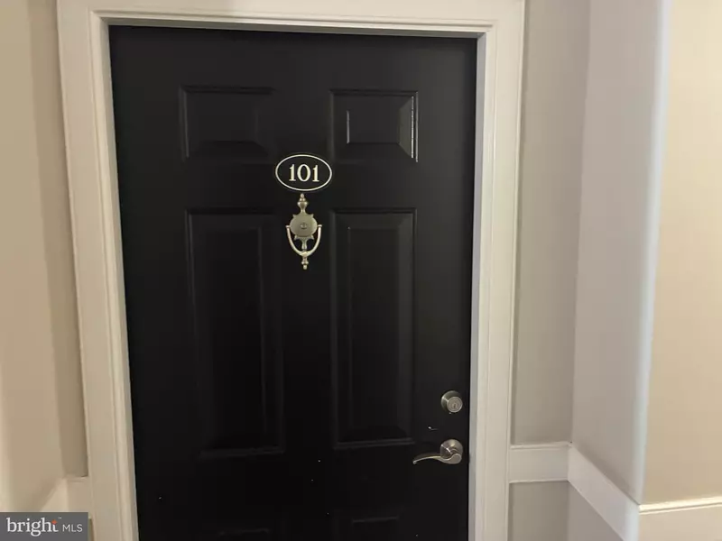 12925 CENTRE PARK CIR #101, Herndon, VA 20171