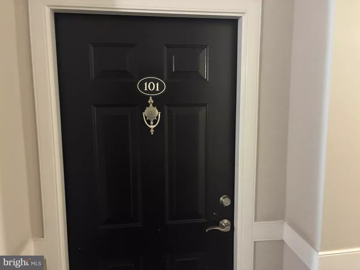 Herndon, VA 20171,12925 CENTRE PARK CIR #101