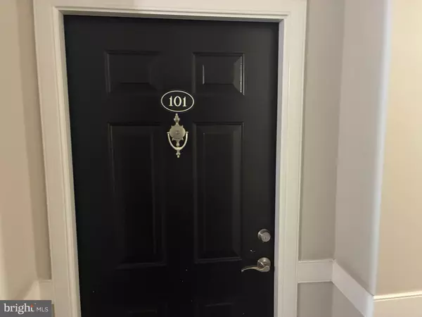 12925 CENTRE PARK CIR #101, Herndon, VA 20171