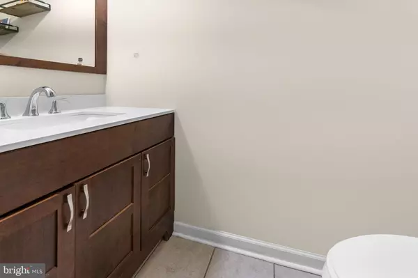 Hightstown, NJ 08520,18 WASHINGTON CT