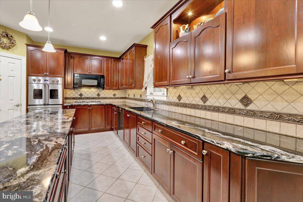 Reading, PA 19610,1680 E THISTLE DR