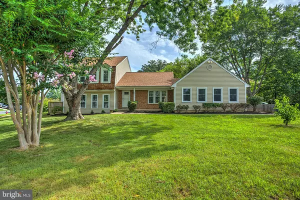 2015 MALEADY DR, Herndon, VA 20170
