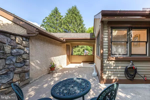 West Chester, PA 19380,689 HEATHERTON LN