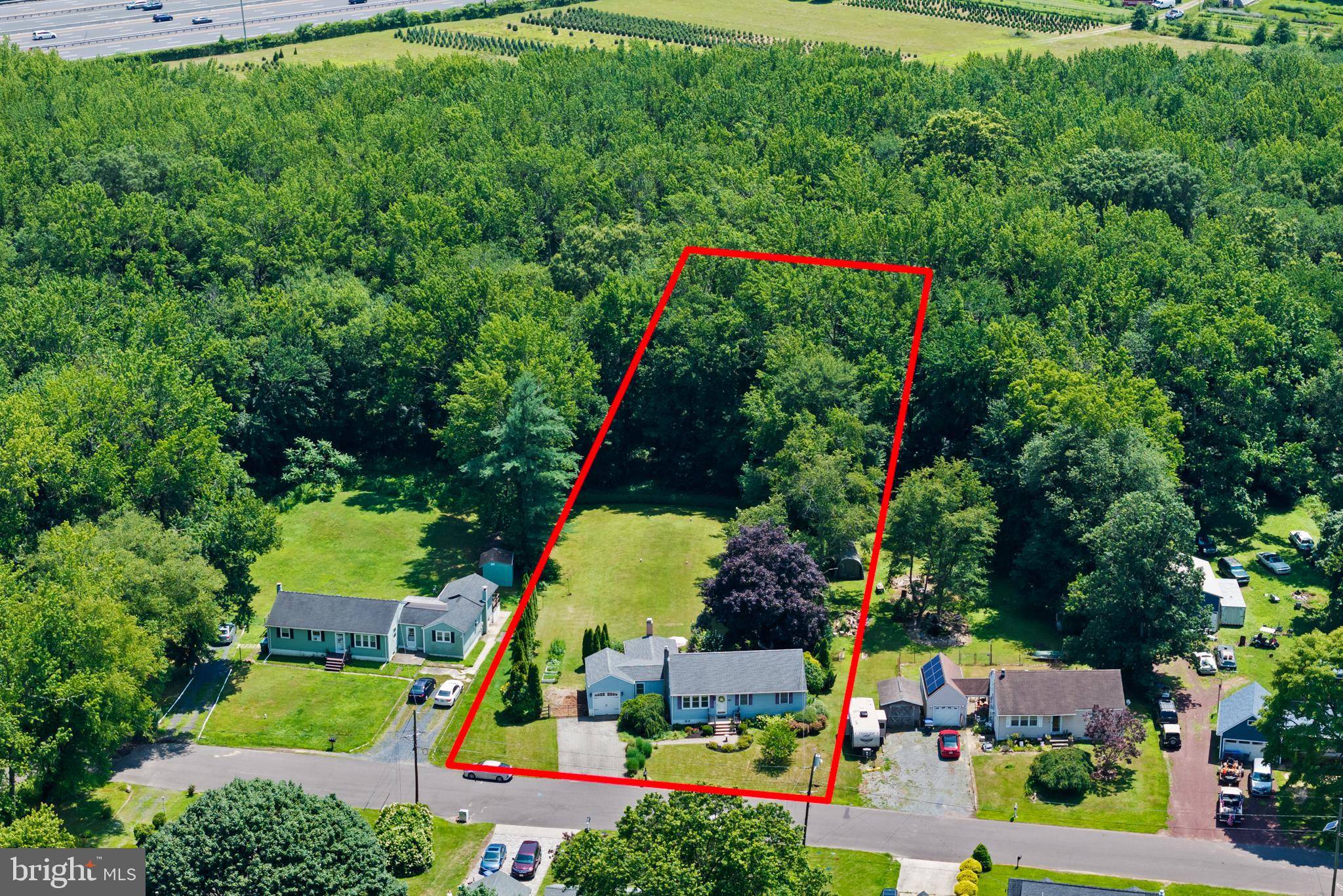 Chesterfield, NJ 08515,10 HENGELI DR