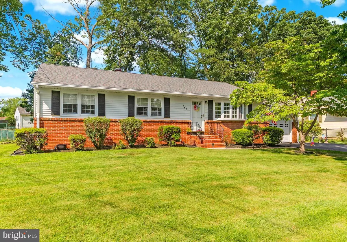 Ewing, NJ 08638,142 SUSAN