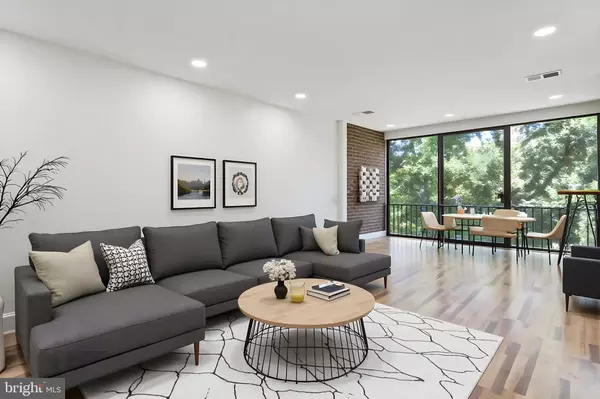 Greenbelt, MD 20770,8427 GREENBELT RD #202