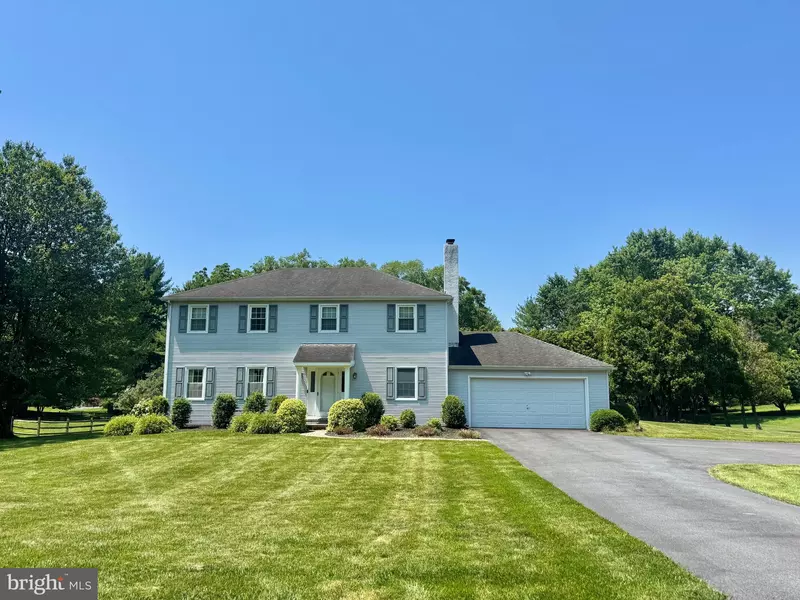 606 LONDONDERRY DR, West Chester, PA 19382