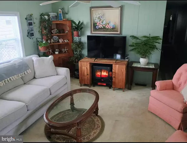 Lewes, DE 19958,17614 CAROLINE DR #17272