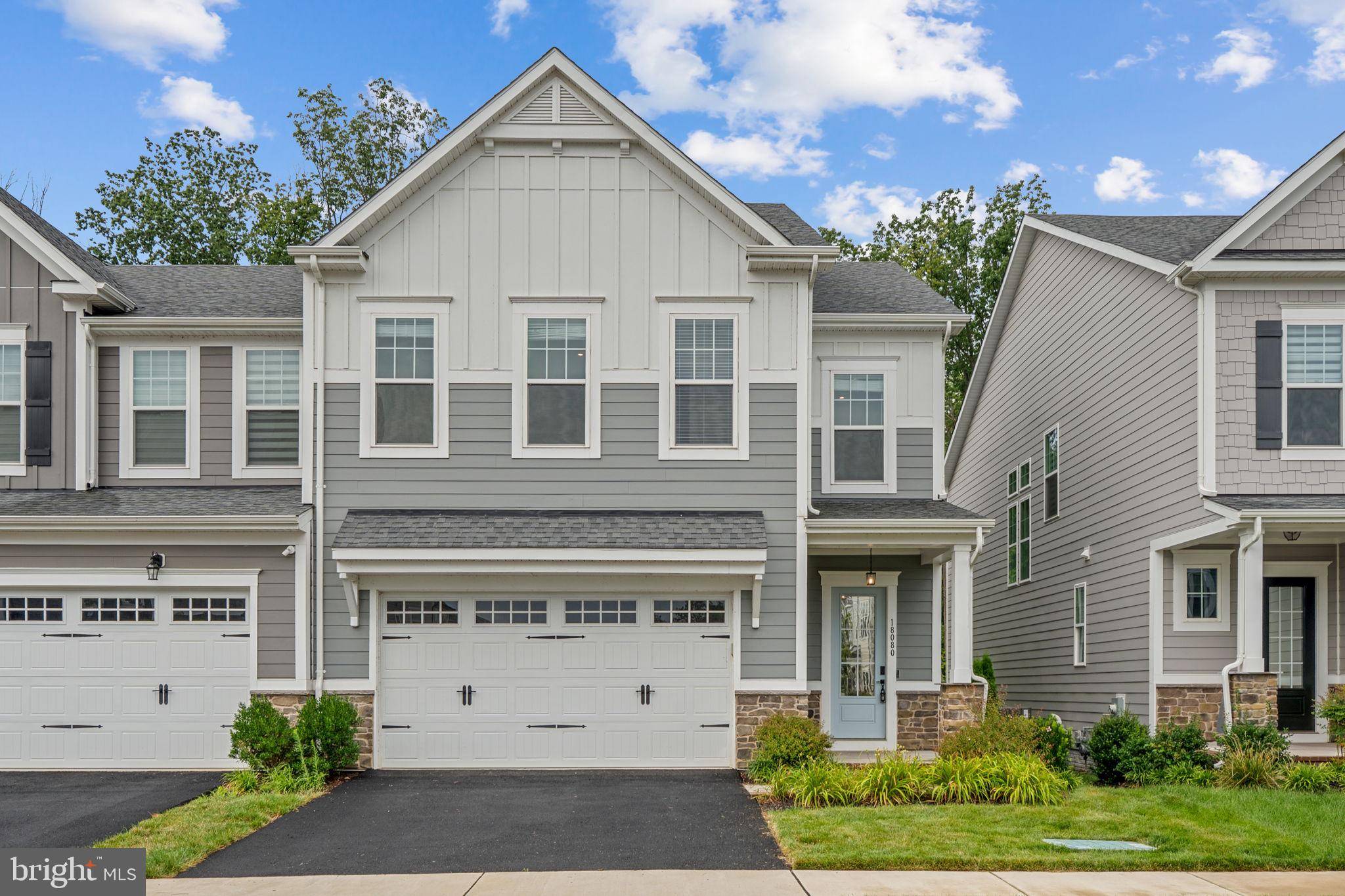 18080 MOSS GARDEN RD, Dumfries, VA 22026