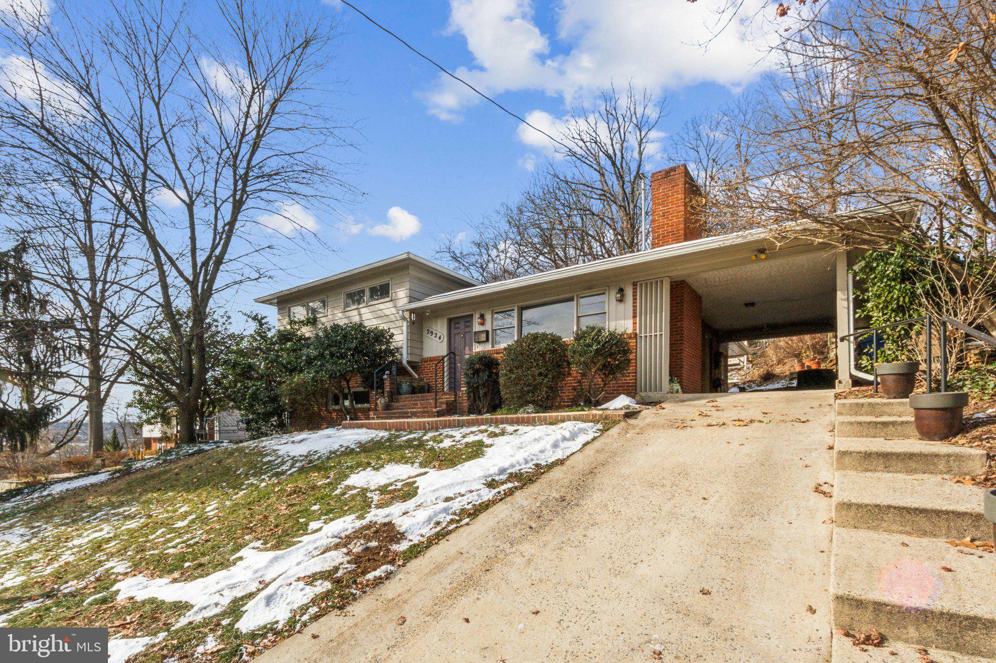 Arlington, VA 22202,2924 S GRANT ST