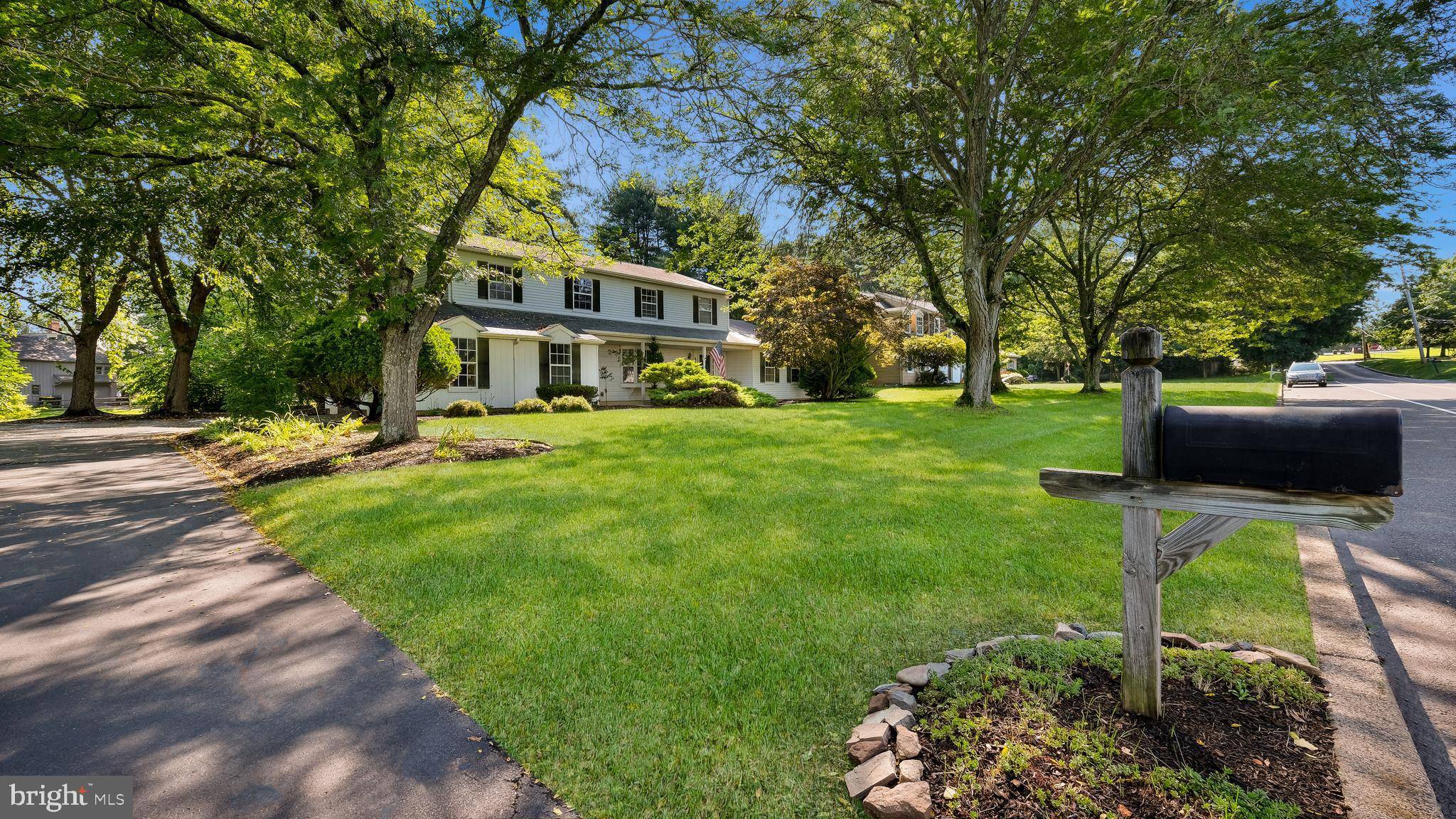 65 MEETINGHOUSE RD, Doylestown, PA 18901