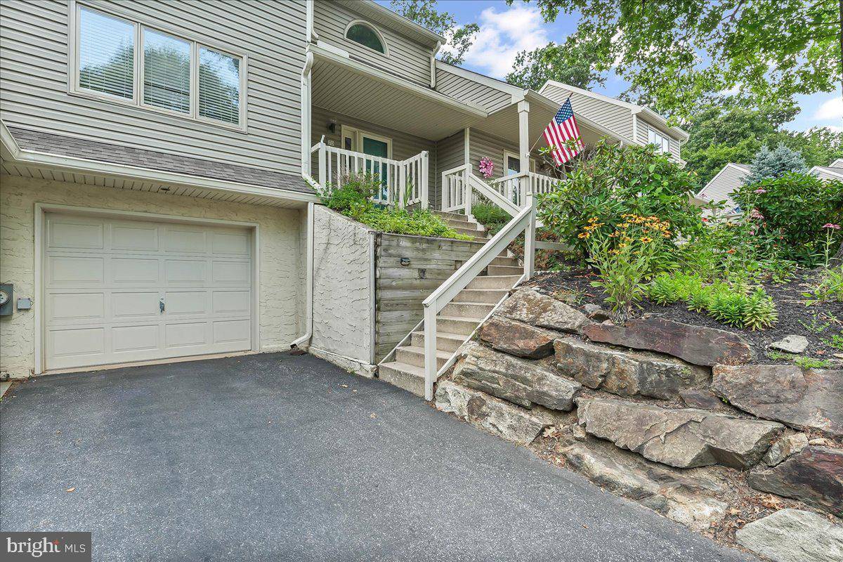 Downingtown, PA 19335,70 YELLOWWOOD DR