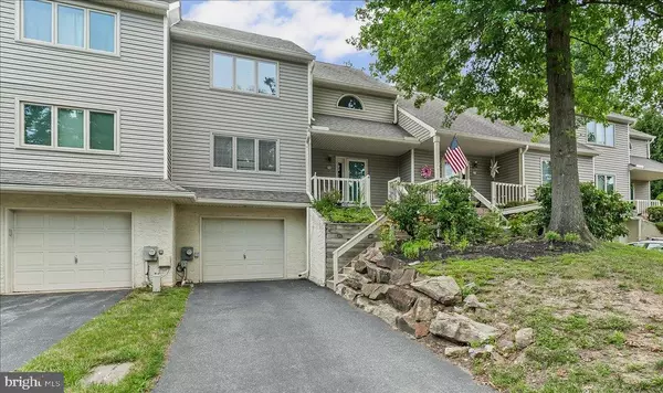 70 YELLOWWOOD DR, Downingtown, PA 19335
