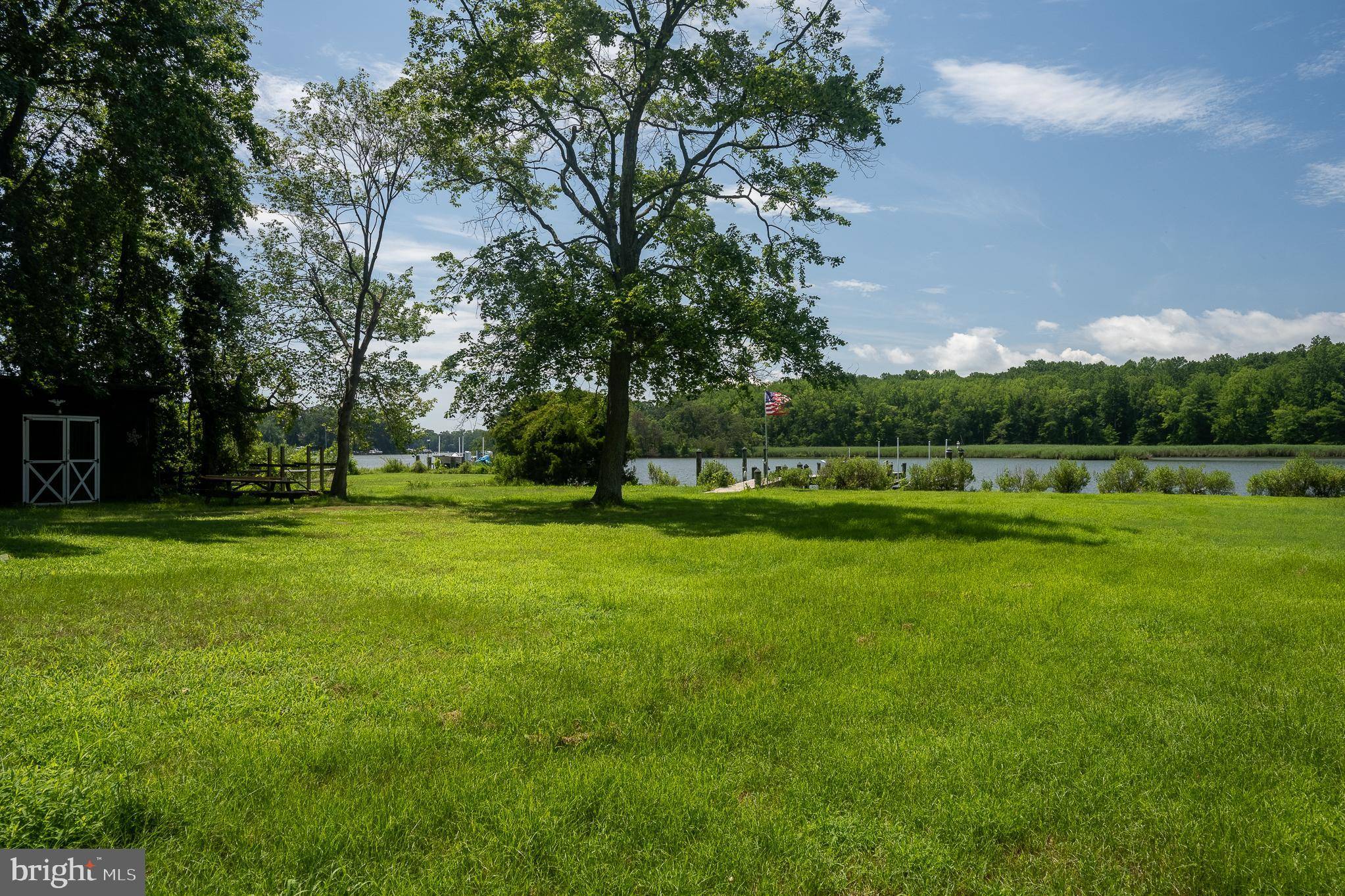 Edgewater, MD 21037,3932 W SHORE DR