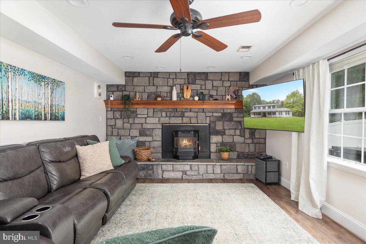 Warrenton, VA 20187,5744 MYRIAH CT