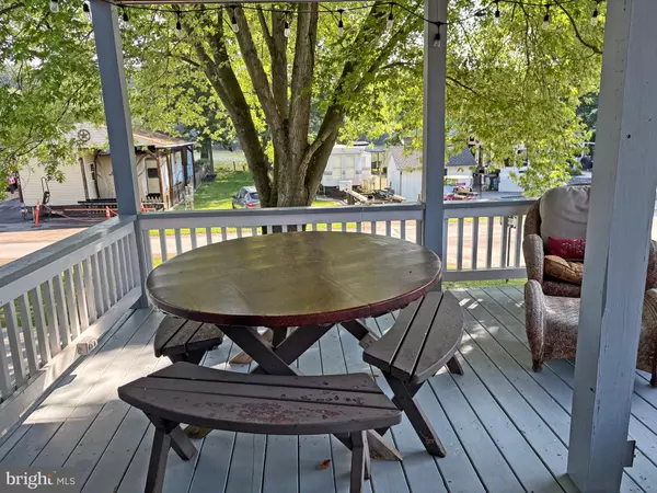 Falling Waters, WV 25419,7-20 BOO BOO BLVD