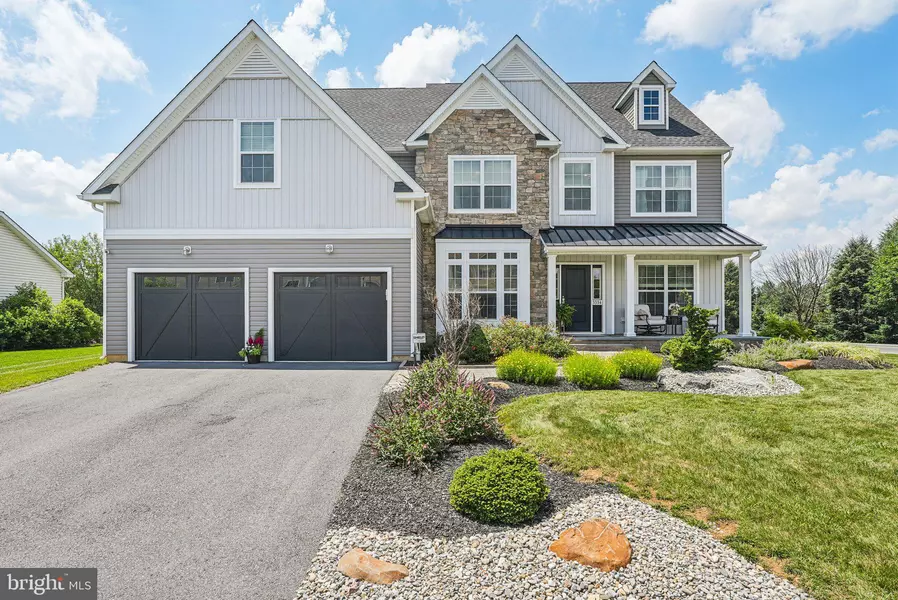 3334 COVENTRY DR, Macungie, PA 18062