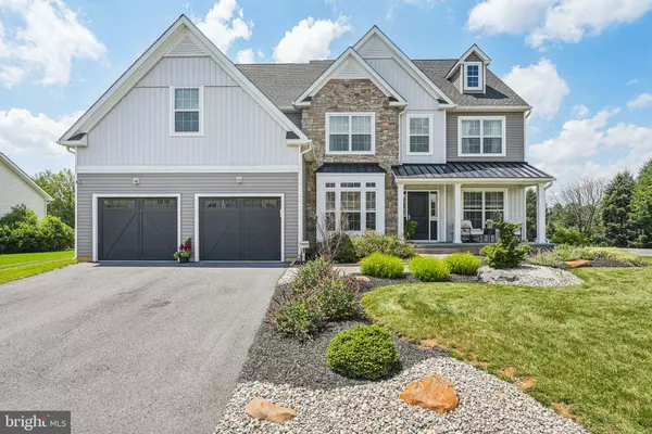 3334 COVENTRY DR, Macungie, PA 18062