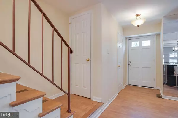 Alexandria, VA 22306,2604 WINDBREAK DR