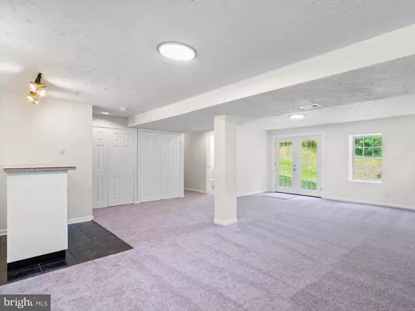 Glenn Dale, MD 20769,6203 WOOD POINTE DR