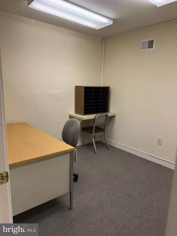 Wilmington, DE 19808,5181 W WOODMILL DR #A004