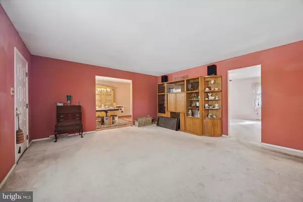 Havertown, PA 19083,647 GLENDALE RD