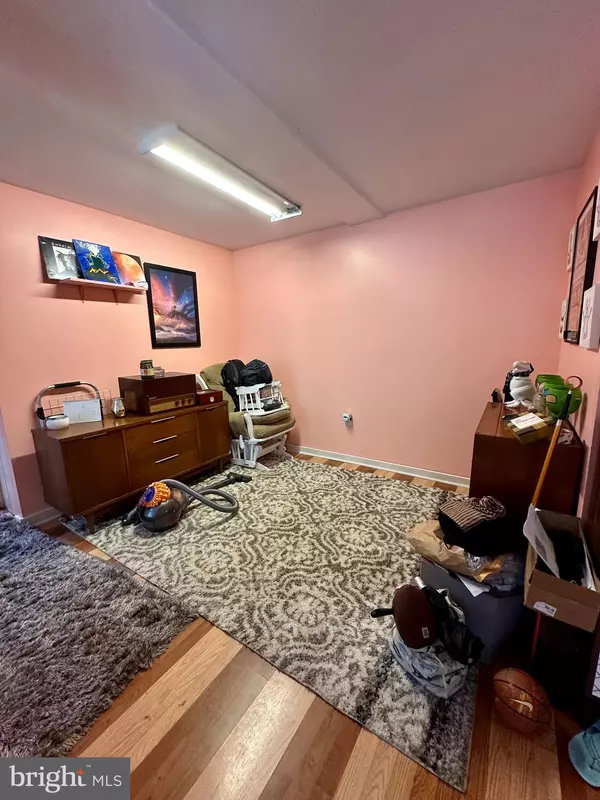 Gaithersburg, MD 20877,426 GIRARD ST #164