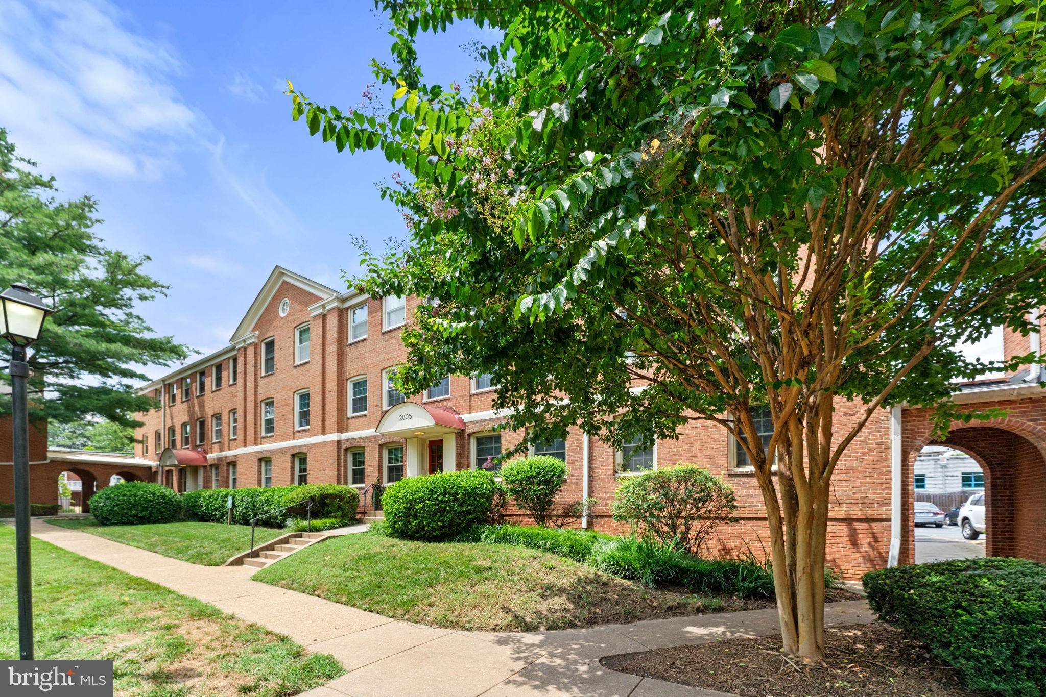 Arlington, VA 22201,2805 ARLINGTON BLVD #101