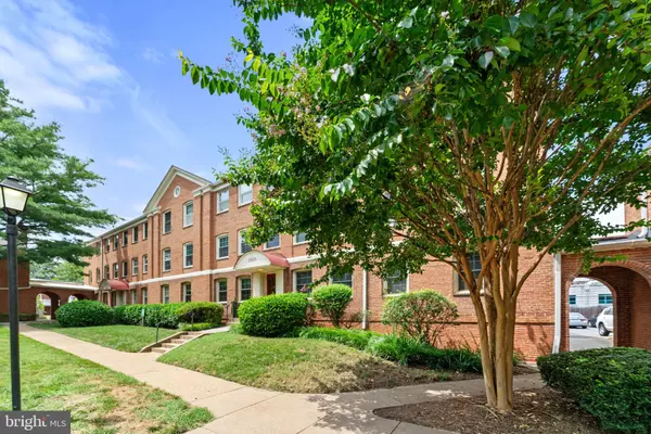 Arlington, VA 22201,2805 ARLINGTON BLVD #101