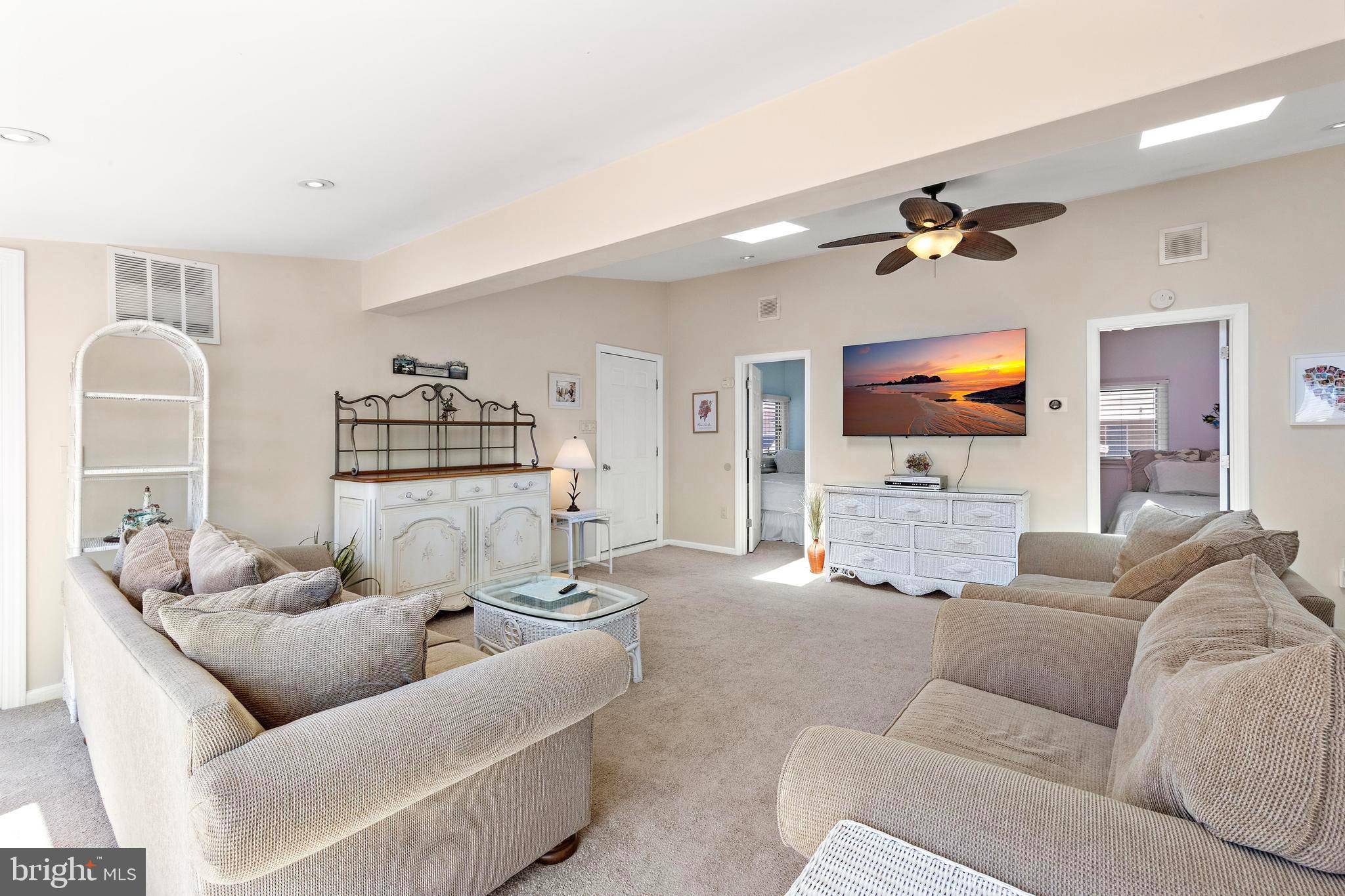 Manahawkin, NJ 08050,23 FLORENCE LN
