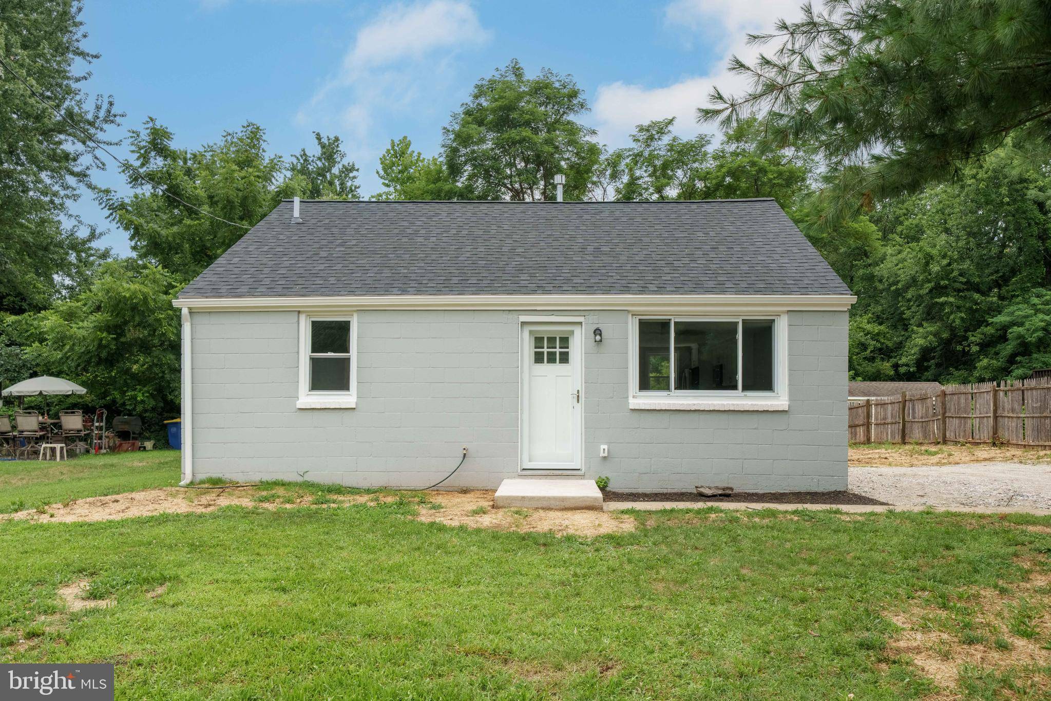 38 BUTTONWOOD AVE, New Castle, DE 19720