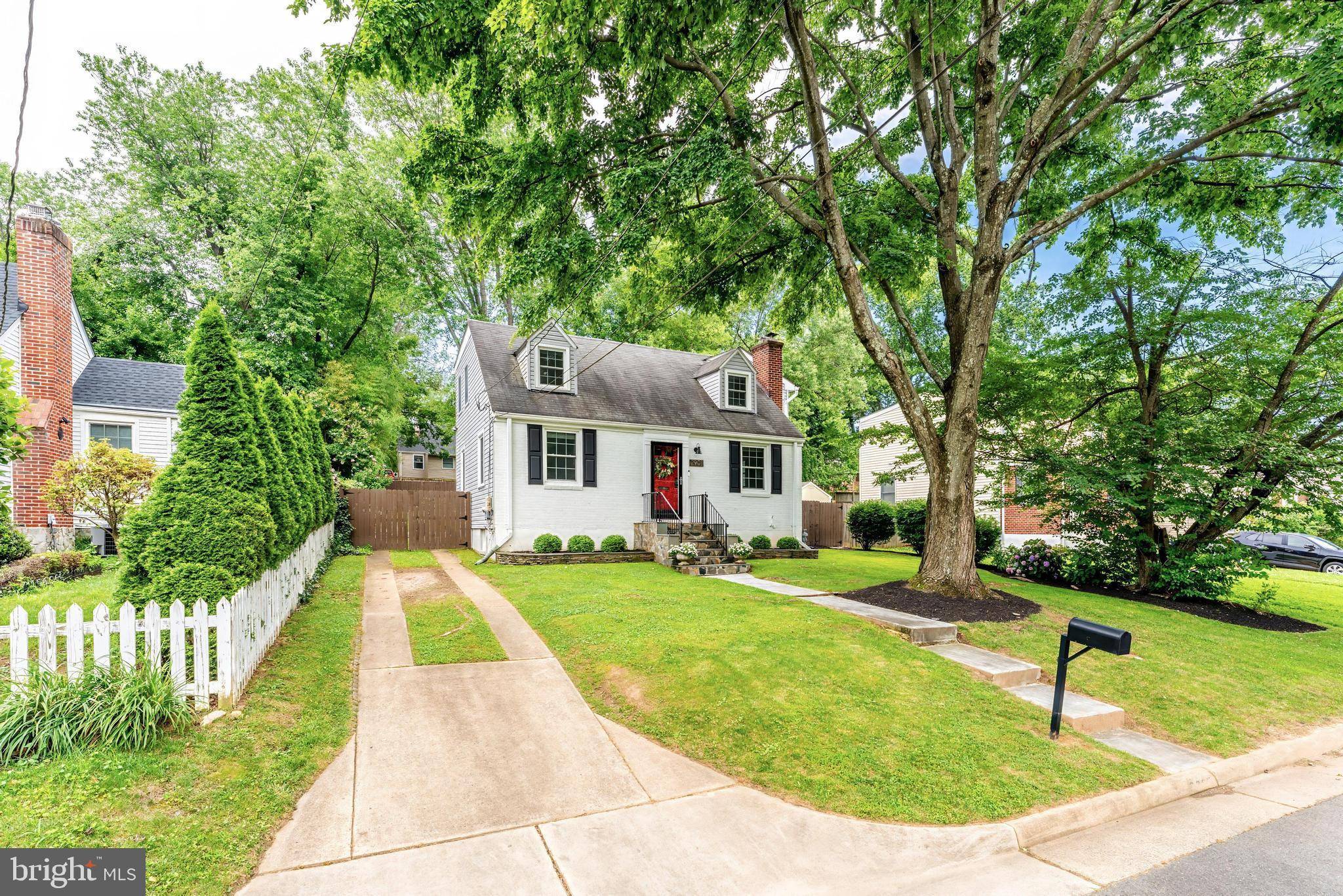 Falls Church, VA 22042,2907 MONROE PL