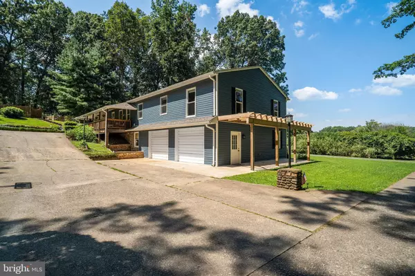 The Plains, VA 20198,4258 FEATHERSTONE LN