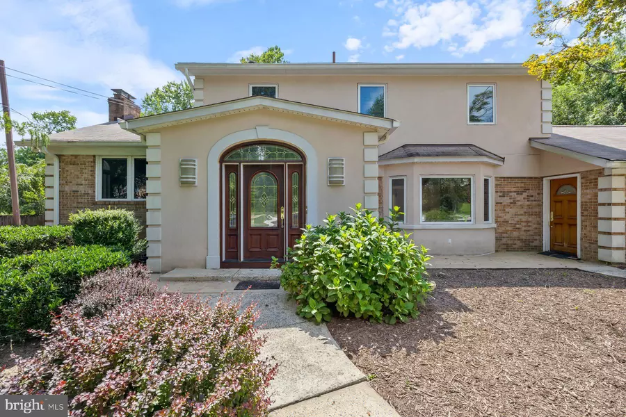 11900 GAINSBOROUGH RD, Potomac, MD 20854