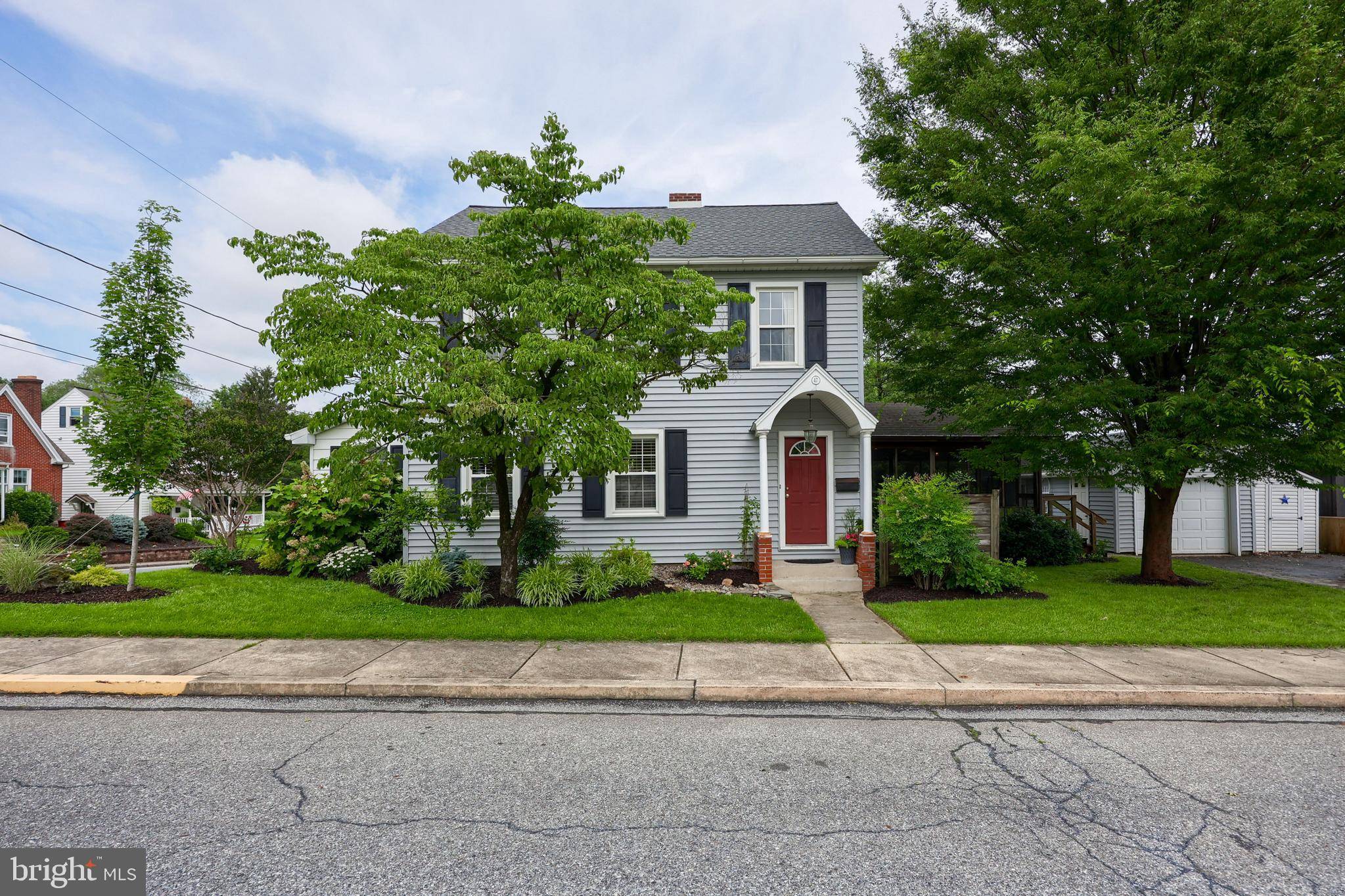 New Holland, PA 17557,47 UNION AVE