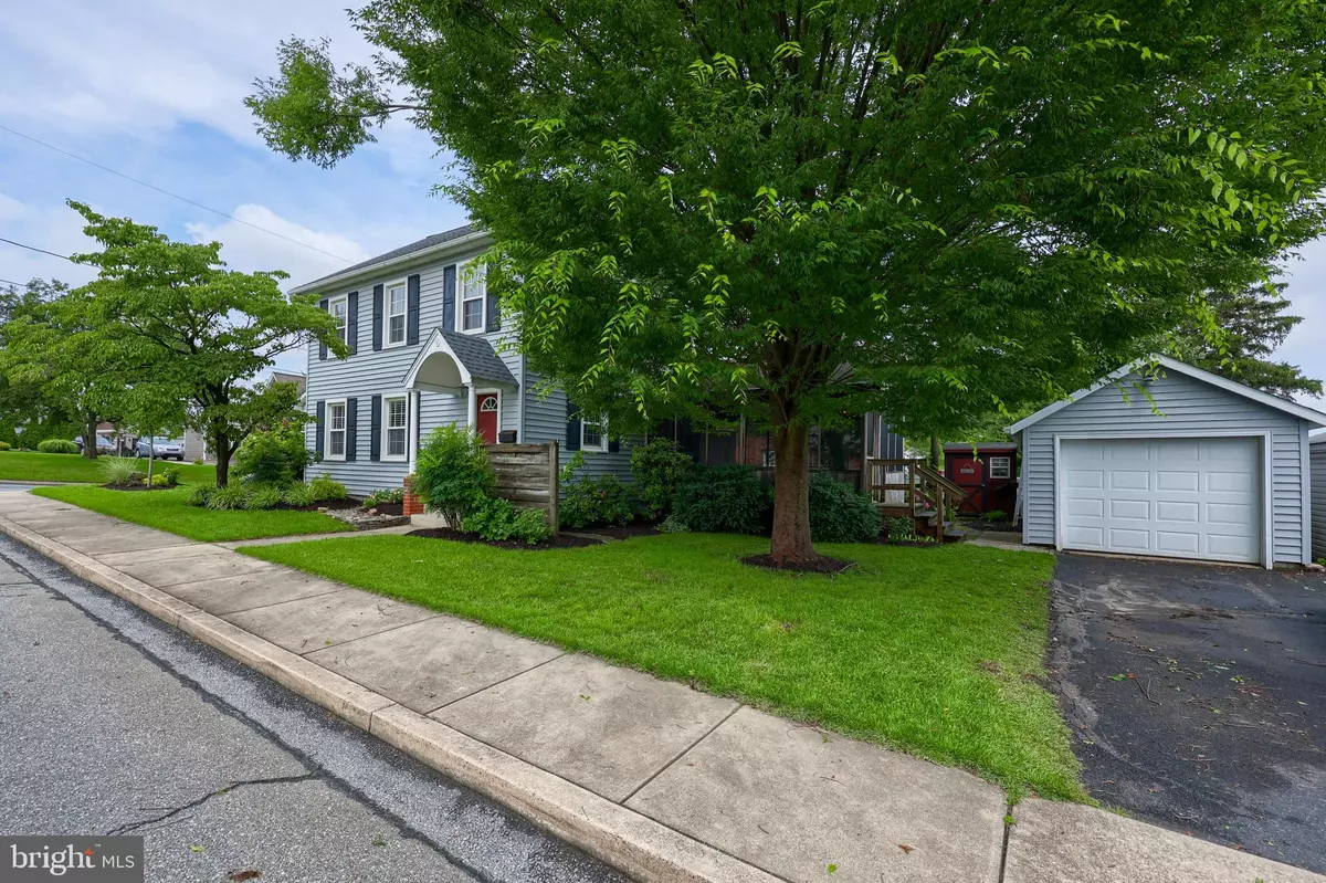 New Holland, PA 17557,47 UNION AVE