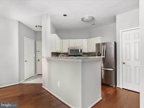 Centreville, VA 20121,14309 CLIMBING ROSE WAY #204