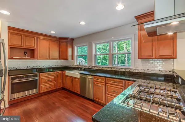 Vienna, VA 22180,519 WOODLAND CT NW