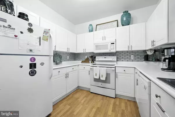 Alexandria, VA 22311,4550 STRUTFIELD LN #2407