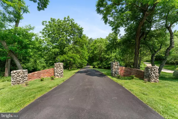 Silver Spring, MD 20905,15713 HOLLY GROVE RD