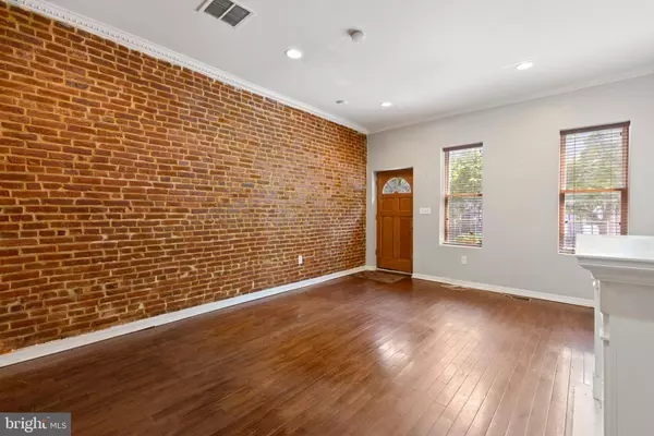 Baltimore, MD 21223,206 S GILMOR ST